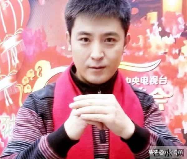 他是最干净的男演员,连登17次春晚,28年婚姻无绯闻,女儿很优秀