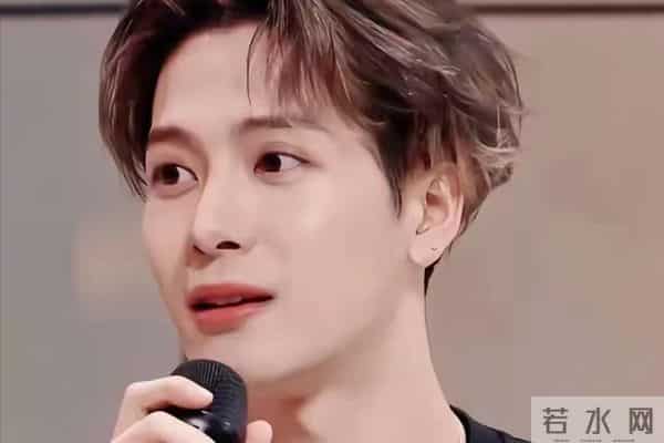 王嘉尔也没想到，他随口一句话，彻底“撕”碎了内娱男明星的体面