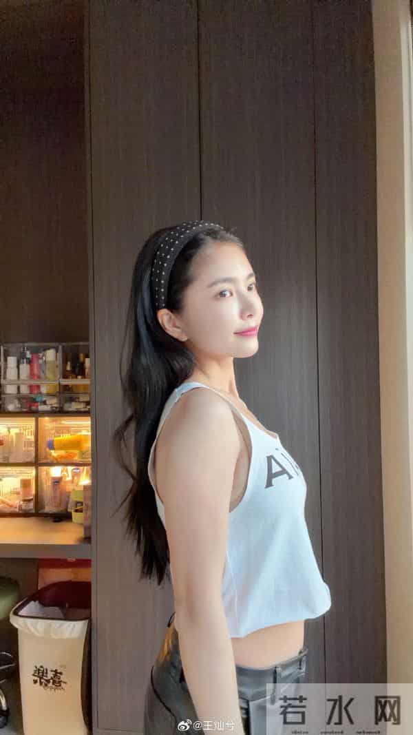 杜淳老婆开心宣布增肥16斤,整个人圆一圈,已胖出小肚腩