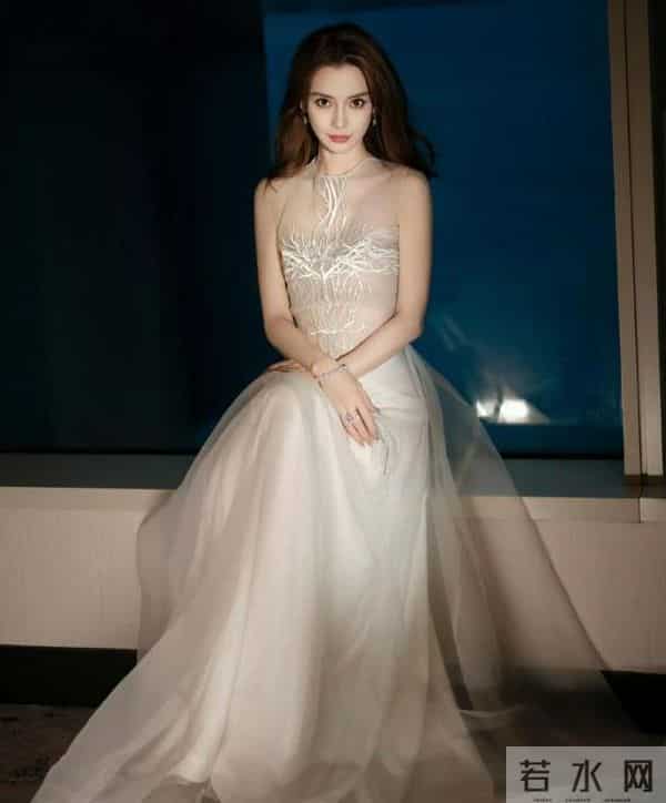 黄晓明也没想到，被他万分嫌弃的前妻杨颖，已经走上了另一条路