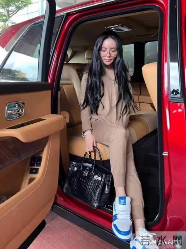 何猷君前女友晒母子照！失婚后秘密产二胎，宝宝生父身份至今成谜