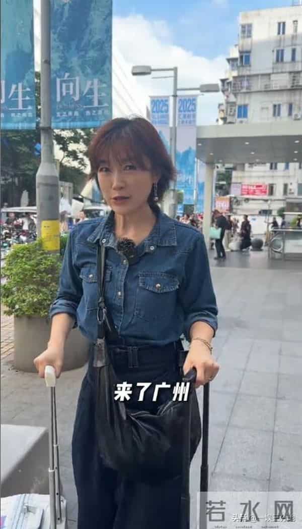 代乐乐服装城买衣服,一点价不还,店主越卖越贵,网友都说被坑了