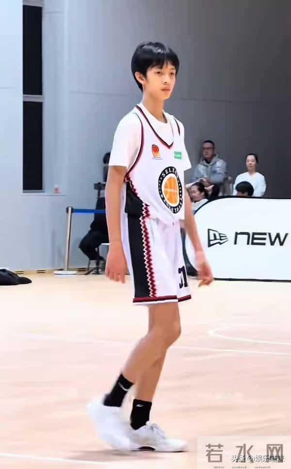 邓超也没想到，孙俪用心培养的2个娃，如今已经是两口子的骄傲