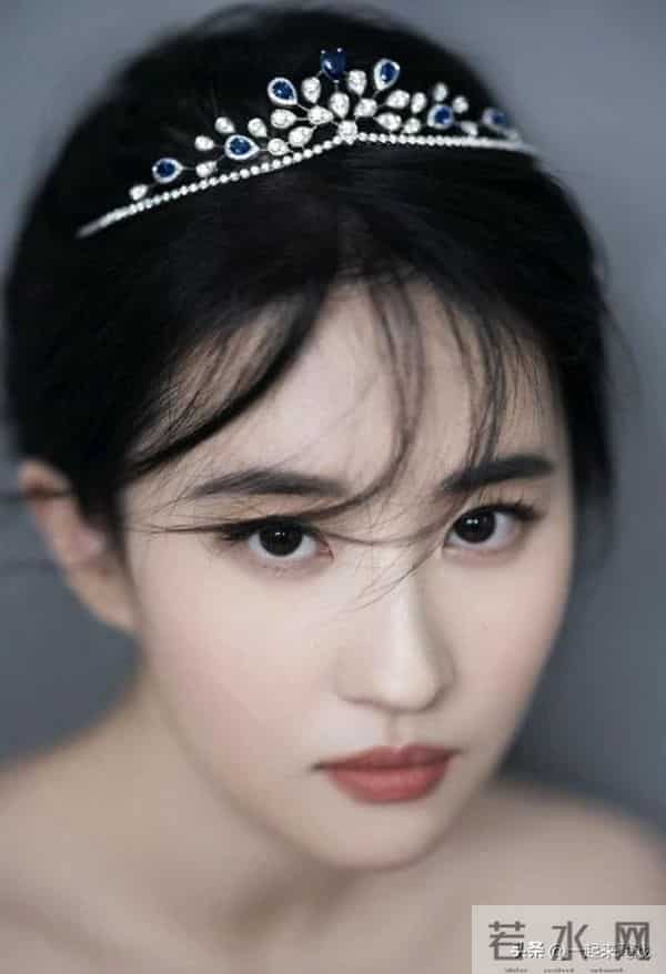 刘亦菲的美,清冷仙气,美得人不敢靠近