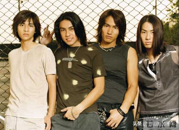 47岁吴建豪现状让人心酸，尖嘴猴腮，又瘦又普，男神越来越像老头