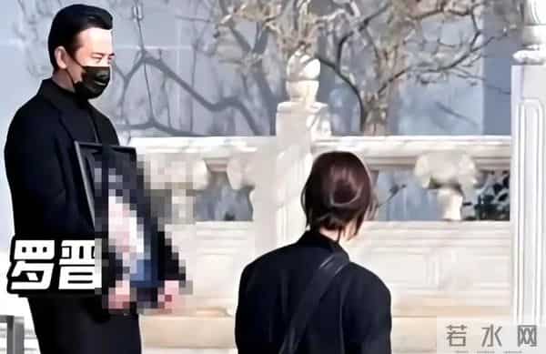 父亲离世13天后，罗晋首露面，胡子拉碴满脸憔悴，唐嫣受无妄之灾