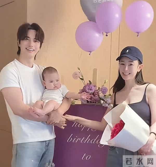 张檬一家三口赏秋，产后喂母乳胸围大了一圈，Dylan肉腿养得真壮