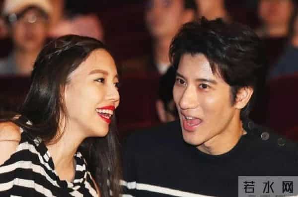 离婚2年，11岁还未上学的孩子，揭开了王力宏和李靓蕾仅剩的体面