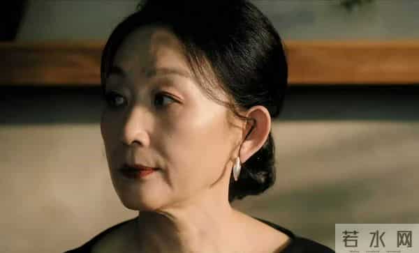 61岁的她与51岁钟汉良演母子,未婚未育寡欲脸成刻薄妈妈专业户