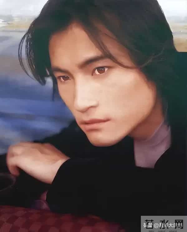 曾与孔琳同居，和柯蓝恋爱，却悄悄娶圈外美女，如今51岁过得如何