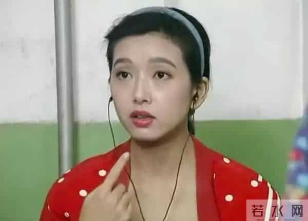 57岁江珊现状曝光！脸垮嘴斜，满头白发，一代女神终是迟暮