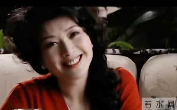 权色交易、陪睡上位，她压根不沾边，简直是娱圈的一股“清流”