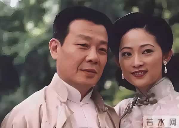 71岁寇世勋现状，晚年和原配一家生活，二房随3名子女远在国外