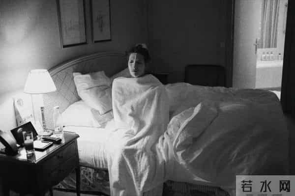 王嘉尔 一组时装周出发前记录