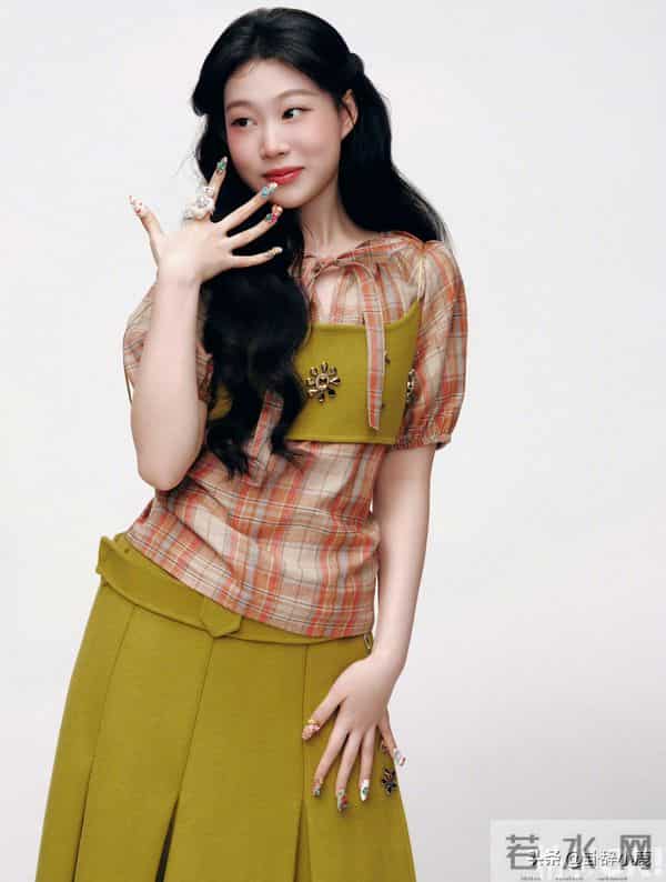 小沈阳女儿沈佳润精彩OK杂志封面,邻家小妹,看着软软的好可爱!