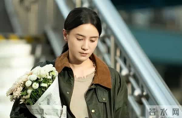 官媒发文,高调官宣45岁宋佳喜讯,她让整个娱乐圈刮目相看