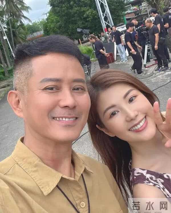 前TVB演员内地发展被嘲死茄喱啡,罕晒26年前结婚照感谢太太包容