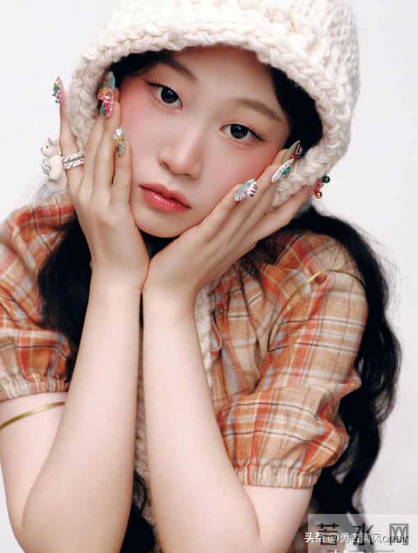 沈佳润最新杂志大片, 青春洋溢好美啊 ! 第七张妥妥的财阀千金即视感