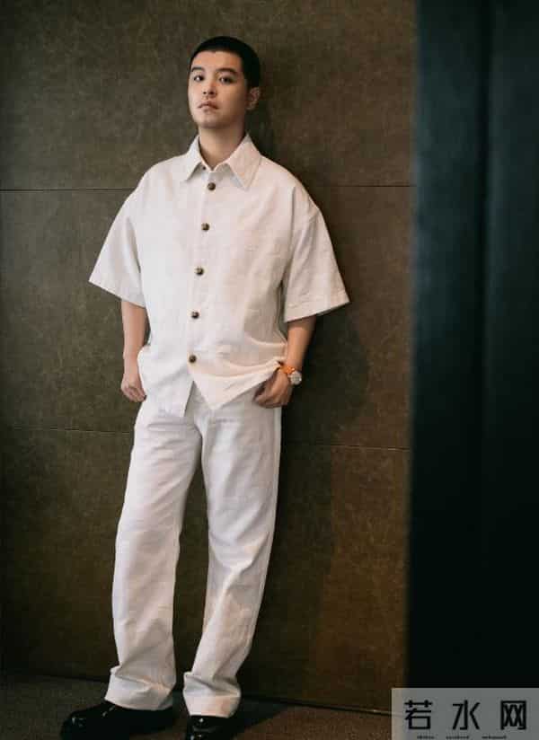 马頔发文回应被陌生人偷拍：更乐于在偶遇的时候，我们可以互相大方地打个招呼