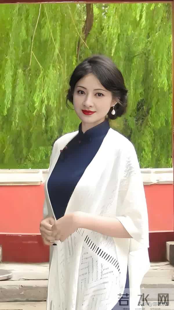 中国安徽安庆演员斓曦