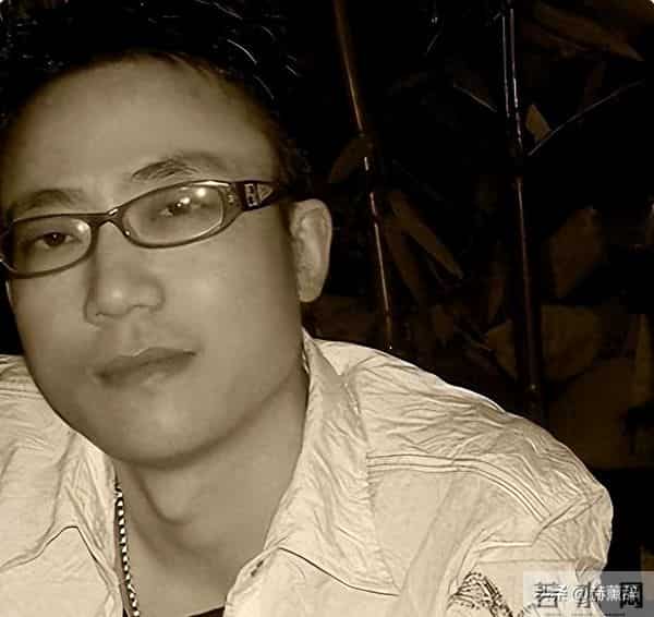 写歌30年穷困潦倒，前妻失望选择离婚，谁料51岁靠一首歌一夜成名