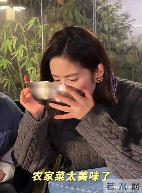 颖儿不拿自己当外人，空手去梅婷家吃饭，"顺走"3条Prada新裙子