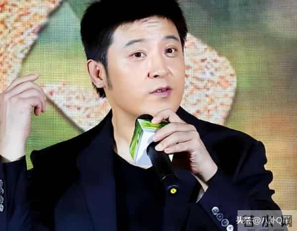 他是最干净的男演员,连登17次春晚,28年婚姻无绯闻,女儿很优秀
