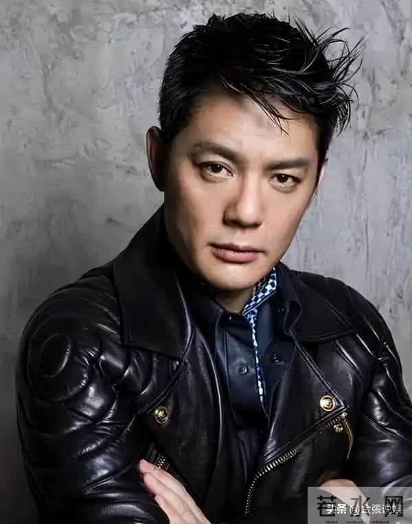 婚变传闻不到半月,罗晋近照曝光形象大变,恶心的一幕却发生了