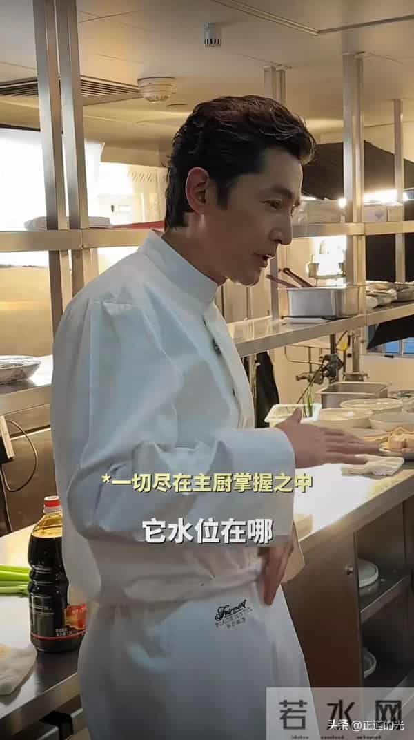 胡歌自爆女儿很馋 爱吃蛋糕 做沪版巨型红烧肉 精通厨艺 老婆太有口福