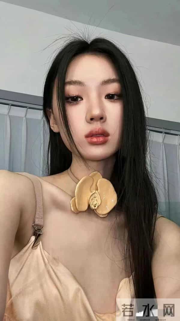 单依纯-不仅歌声甜美，人还火辣