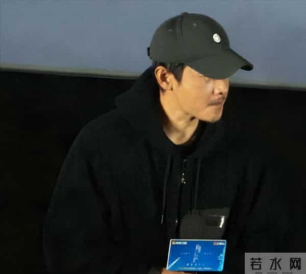 "守孝风波"升级,继罗晋复工后,唐嫣粉丝不忍了,一个举动成败笔