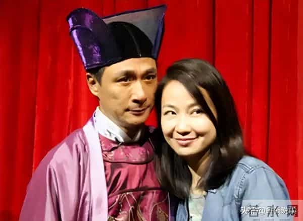 嫁给吴镇宇23年没做过饭，53岁仍似少女，她堪称最美的女星