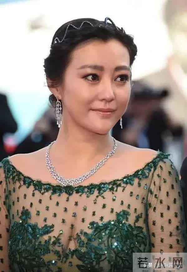 相由心生是真的!瘦下来的郝蕾面相刻薄,把功利写在脸上