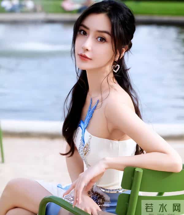 黄晓明也没想到，被他万分嫌弃的前妻杨颖，已经走上了另一条路