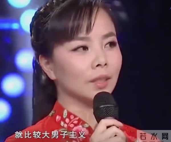 原来王二妮丈夫是他，二人青梅竹马长相惊艳朱迅，难怪她不选云飞