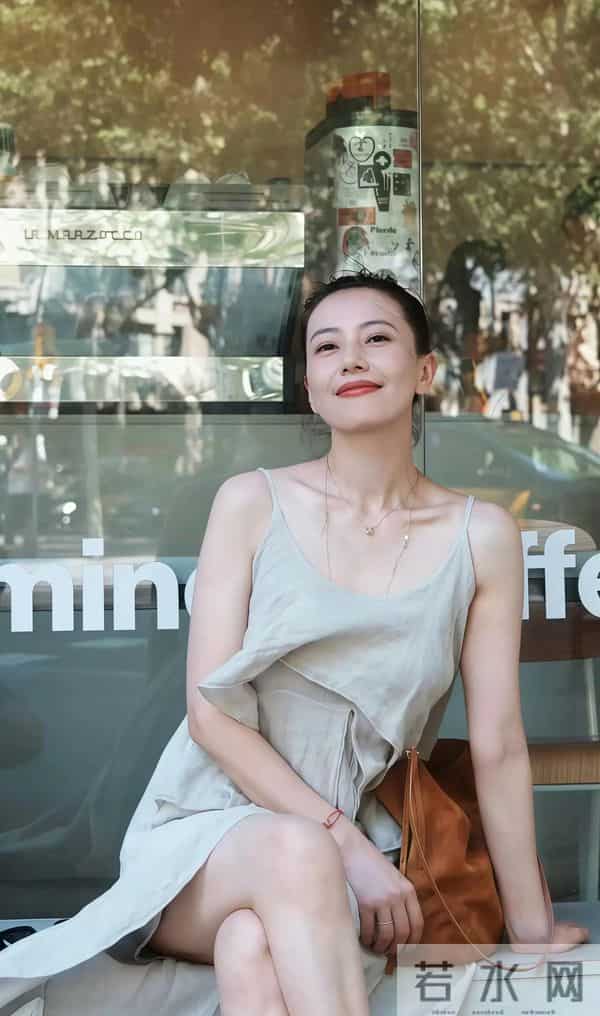 高圆圆生活写真自拍，太舒服了