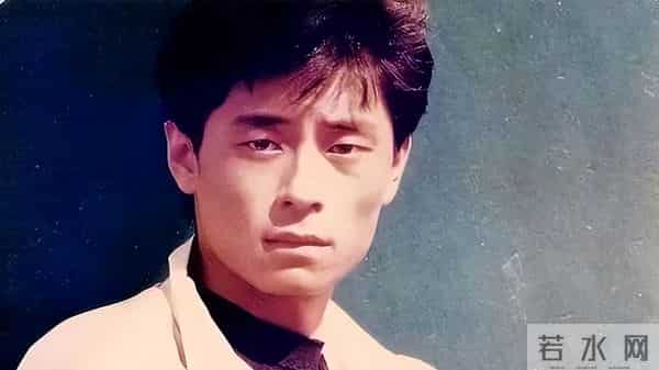 香港超惨天王：被李宗盛认定是废柴，48岁恋小25岁嫩模惨遭背叛