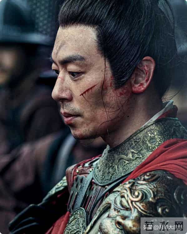 41岁朱亚文再破“天花板”，曾当众嘲讽郭麒麟的他，终于赢来翻身