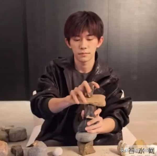 千玺拿影帝仅15天，王俊凯也传来好消息，全网恭喜终于等到这天