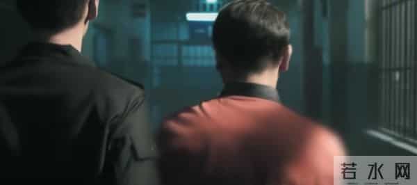 他畏罪潜逃13年间拍40多部戏，被抓时已是大明星，出狱后迎接新生