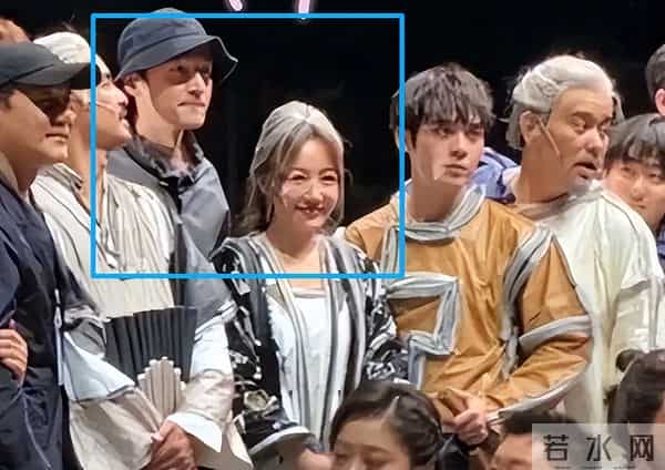 眼里没光了！47岁薛佳凝断崖式衰老，和高调秀二胎的胡歌两个画风