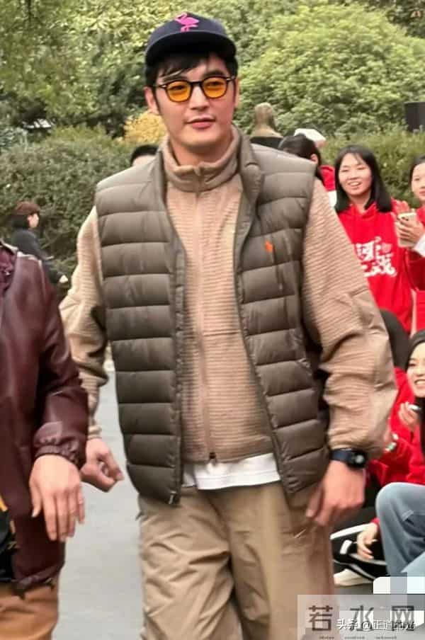 半个娱乐圈的综艺咖都在这桌 跑男 爱情公寓十年后再重聚破不和传闻