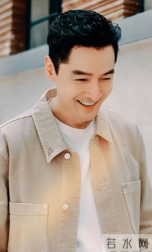 再多钱有什么用?43岁身价过亿的胡歌,还是难弥补对两岁女儿亏欠