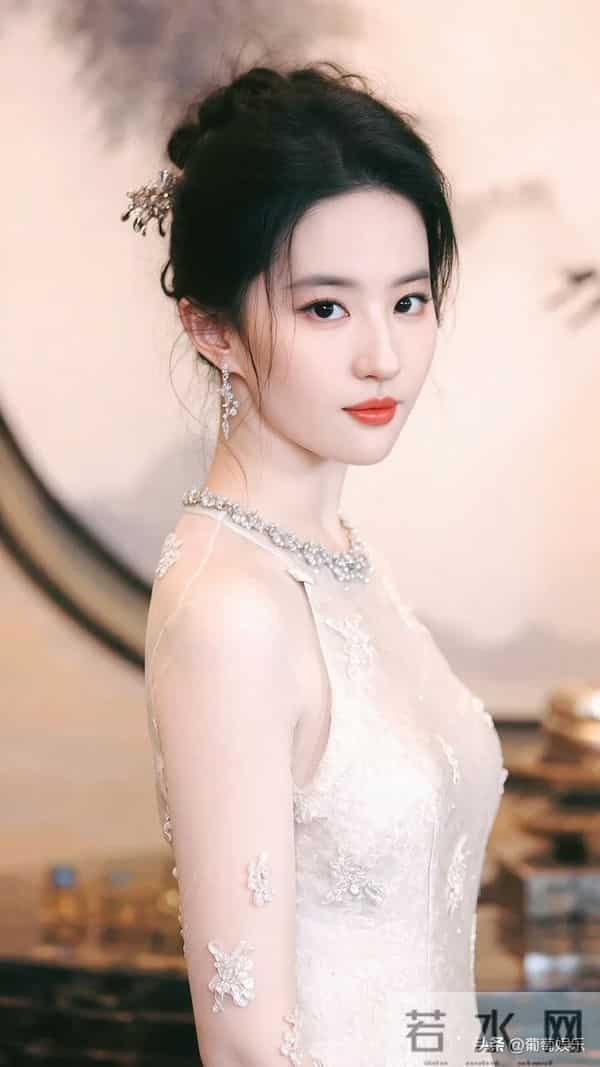 刘亦菲 旗袍穿搭