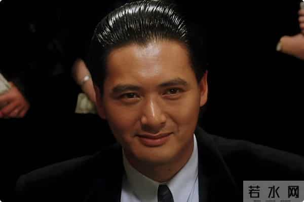 当70岁周润发与37岁权志龙站一起，我才彻底明白，什么叫相由心生