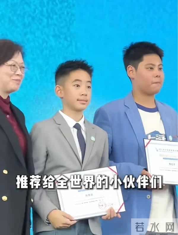 一场生日，演员章龄之被狂赞！暴露了她当儿媳的“情商”！