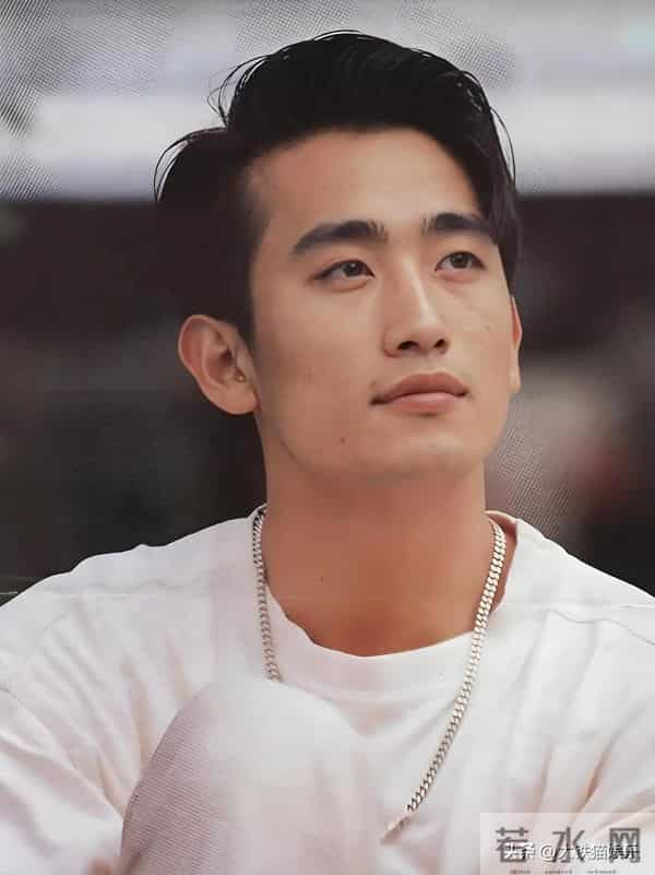 车仁表儿子大婚，58岁喜公公比新郎还帅，网友：法拉利生了辆夏利