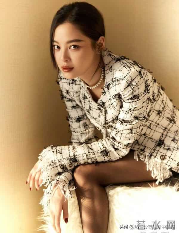 辛芷蕾~清晰透亮的黑色丝袜