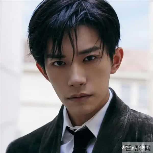 陪玩陪睡根本不够!王晶再曝“圈中内幕”,影帝易烊千玺也被牵连