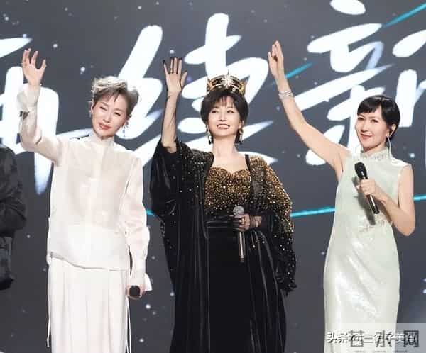 叶童回应退出巡演原因,新白CP太体面了